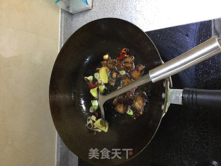 双玉酱焖红烧肉的做法步骤：4