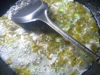 雪菜蚕豆排骨汤的做法步骤：5