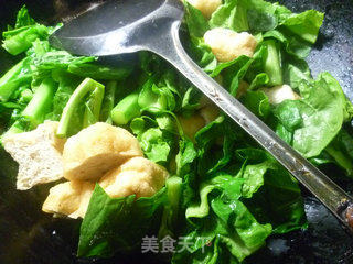 蘑菇油豆腐炒天菜芯的做法步骤：5