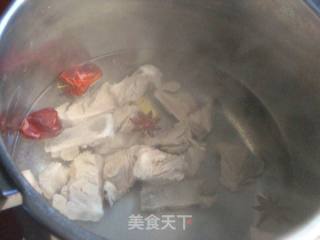 芋儿莲藕炖排骨的做法步骤：6