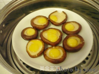 香菇酿鹌鹑蛋的做法步骤：4