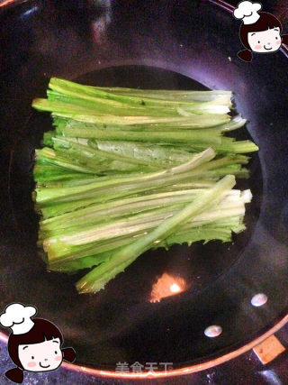 仙草阁私房菜（蔬菜大棚）--蔬菜也要有滋味（蒜蓉鲮鱼油麦菜）的做法步骤：3