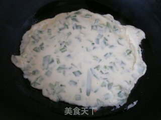 蛋蛋韭菜煎饼的做法步骤：5