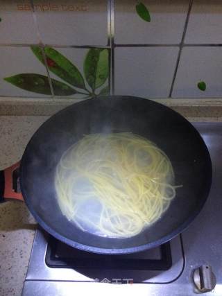 意式肉酱面的做法步骤：3