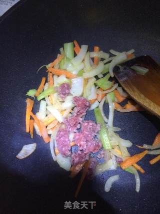 意式肉酱面的做法步骤：4
