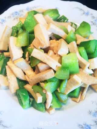 青椒炒豆干的做法步骤：5