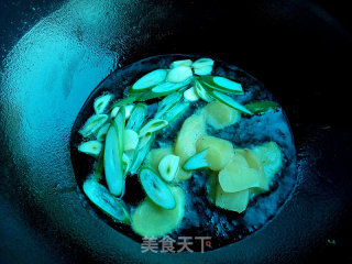 照烧鸡腿饭的做法步骤：8