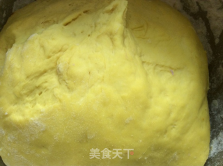 玫瑰花朵馒头的做法步骤：3