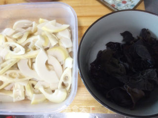 冬笋炒肉片的做法步骤：4