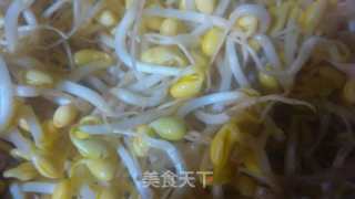 美味的家乡美食！——河南卤面条的做法步骤：1