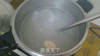 瘦肉香芋粥的做法步骤：2