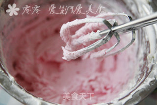 情人节玫瑰花奶油蛋糕的做法步骤：11