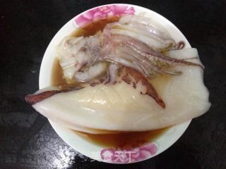 香烤鱿鱼卷金针菇的做法步骤：3