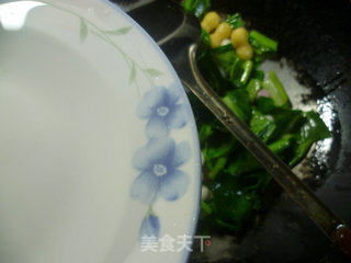 油菜蕻炒三色年糕果的做法步骤：4