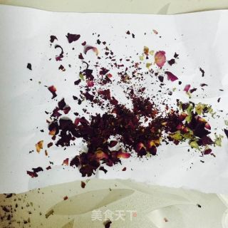 宝贝的自制玫瑰花茶的做法步骤：2