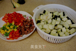小米椒腊肉炒茄丁的做法步骤：3