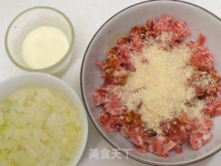 ^Q^蒸汉堡肉饼  ☆蒸肉饼12的做法步骤：3