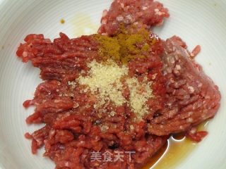 ^Q^ 尖椒牛肉饼  ☆蒸肉饼14的做法步骤：3