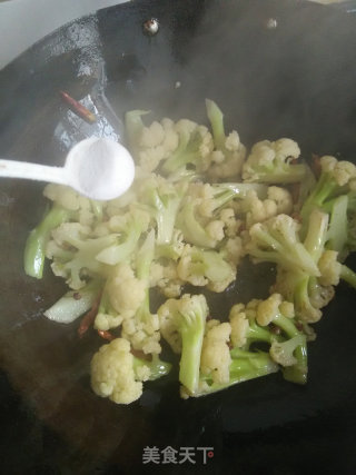 家常炒花菜的做法步骤：7
