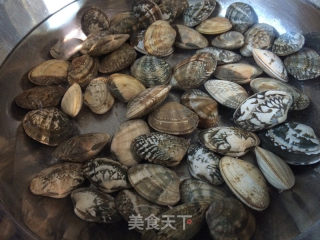 爆炒花蛤的做法步骤：1