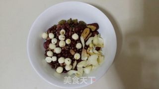八宝粥的做法步骤：1
