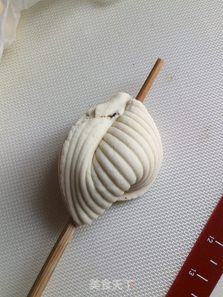 贝壳椒盐花卷的做法步骤：18