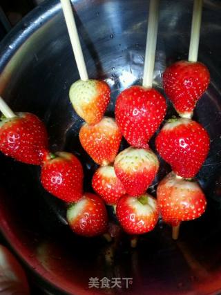 冰糖葫芦草莓串的做法步骤：4