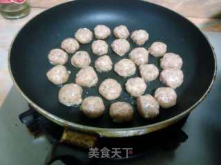 萝卜焖鱼肉丸的做法步骤：3