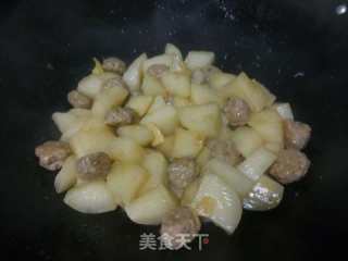萝卜焖鱼肉丸的做法步骤：11