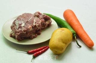 土豆炖牛肉的做法步骤：1