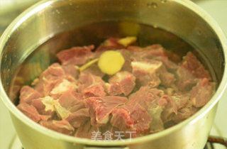 土豆炖牛肉的做法步骤：5