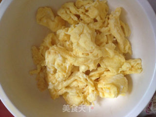 菌菇最美味---金针菇炒蛋的做法步骤：4