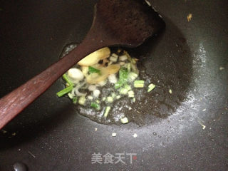 菌菇最美味---金针菇炒蛋的做法步骤：5