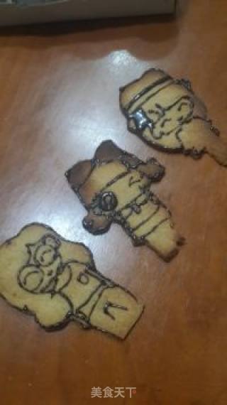三朵姐妹花纸杯蛋糕的做法步骤：10