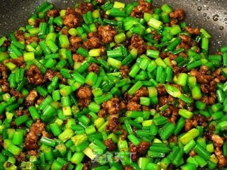 沙茶韭花炒玉米 ♥ 肉末下饭菜 3的做法步骤：4