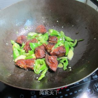 青椒腊鱼排的做法步骤：6