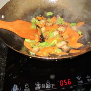 腊肉红萝卜片的做法步骤：11