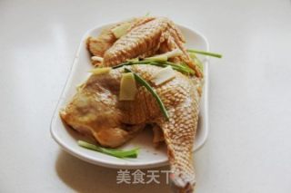 葱油鸡的做法步骤：2