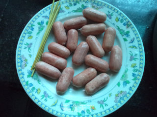 竹串口味肠的做法步骤：2