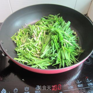 韭菜鸡蛋饼的做法步骤：3