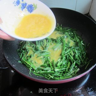 韭菜鸡蛋饼的做法步骤：6