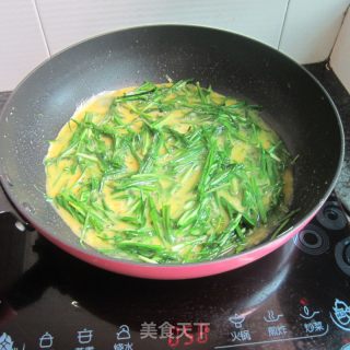韭菜鸡蛋饼的做法步骤：8