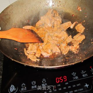 酸辣椒芹菜炒猪肝的做法步骤：6