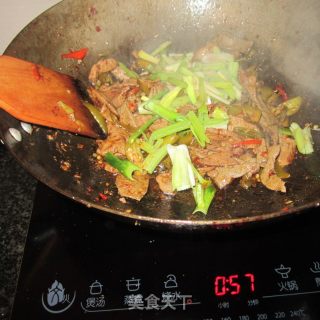 酸辣椒芹菜炒猪肝的做法步骤：9