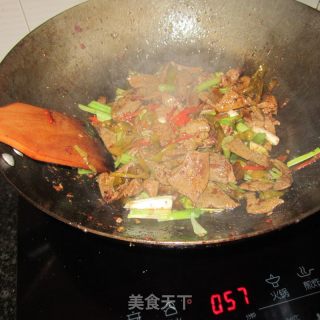 酸辣椒芹菜炒猪肝的做法步骤：12