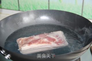 东坡肉的做法步骤：2