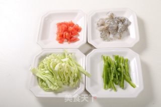 黑胡椒炒乌冬面的做法步骤：1