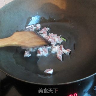 芹菜肉丁红萝卜片的做法步骤：3
