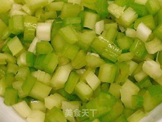 辣椒炒皮蛋 ♥ 肉末下饭菜 8的做法步骤：3