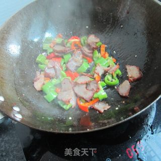 鱼香双椒叉烧肉的做法步骤：6
